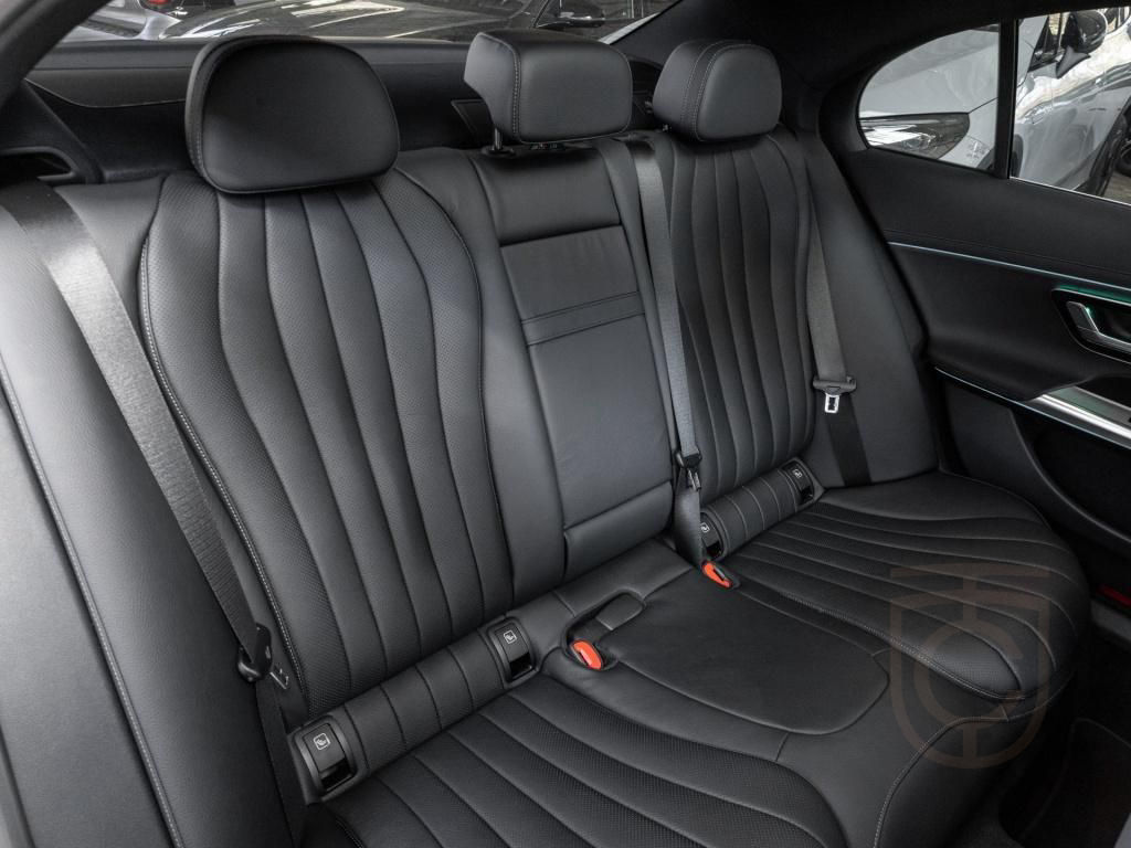 Mercedes-Benz E 200 AMG/Superscreen/Digital/Pano/360/Burm4D/20