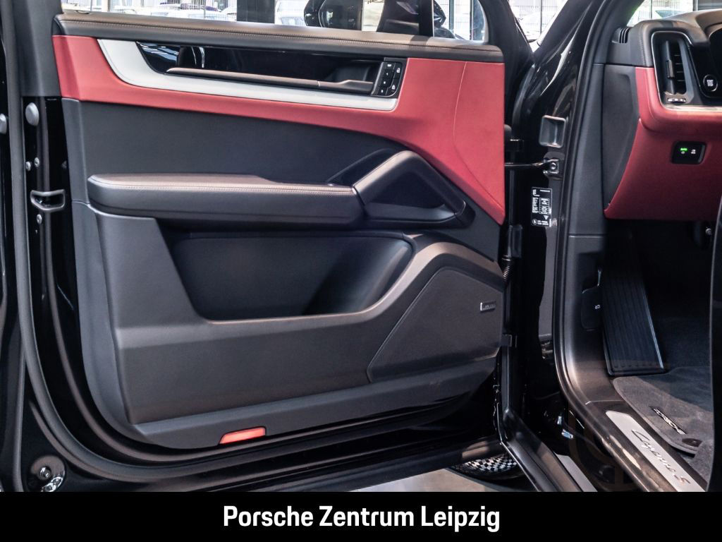 Porsche Cayenne S HD-Matrix InnoDrive PDCC InnoDrive HUD