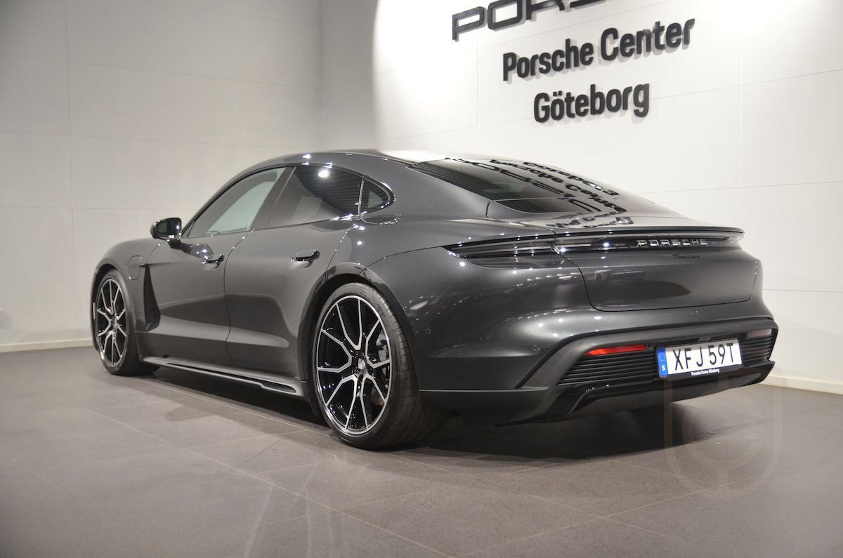Porsche Taycan RWD