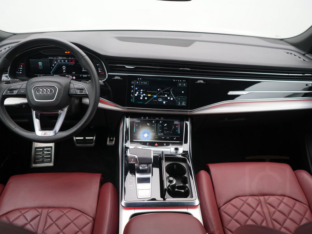Audi SQ8 MATRIX LUFT LEDER RAUTE B&O AHK ALLRADLENK