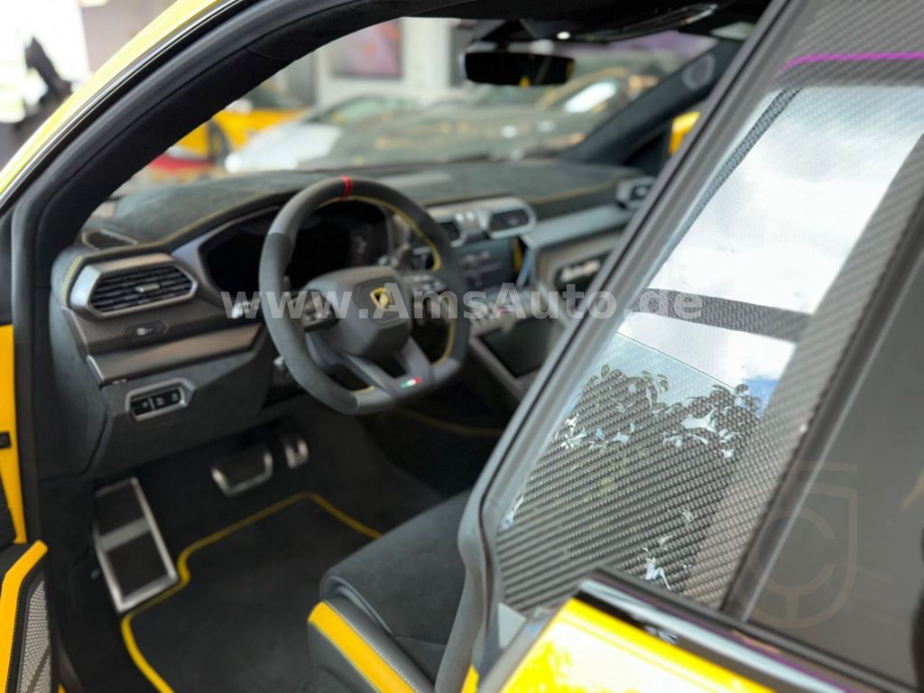 Lamborghini Urus Performante Full Carbon Pano B&O Prod.2025