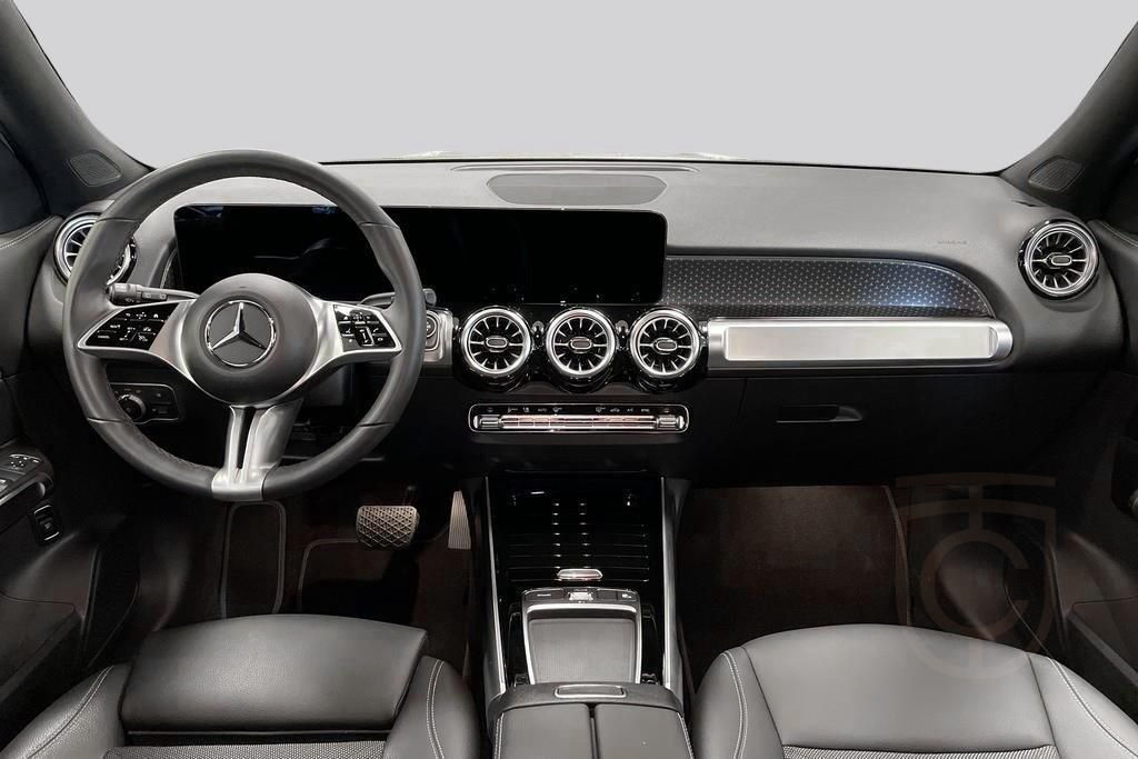 Mercedes-Benz GLB 200 7G-DCT Widescreen Navigation