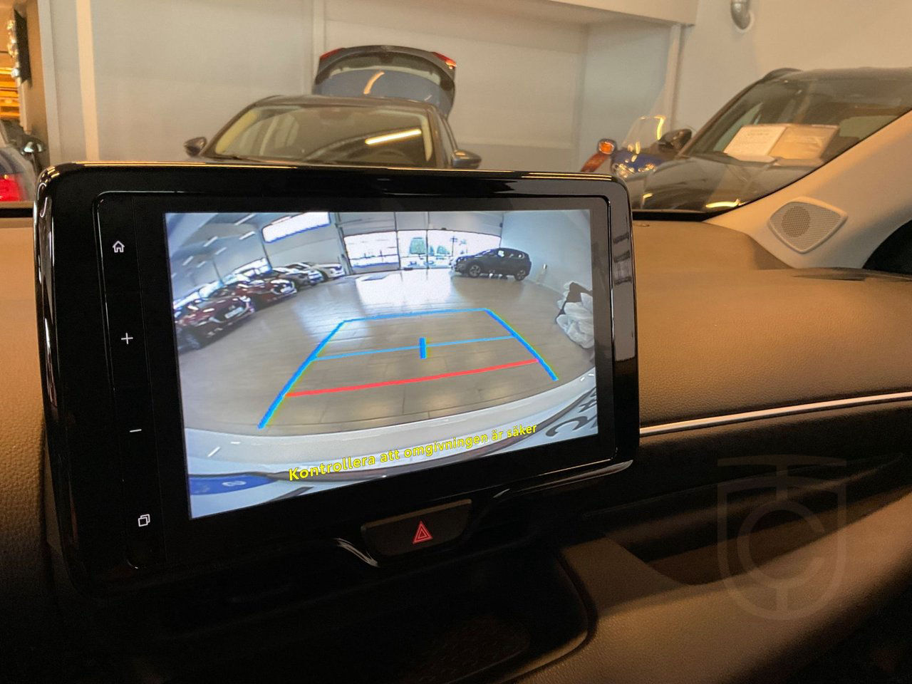 Mazda 2 Hybrid Centre-Line