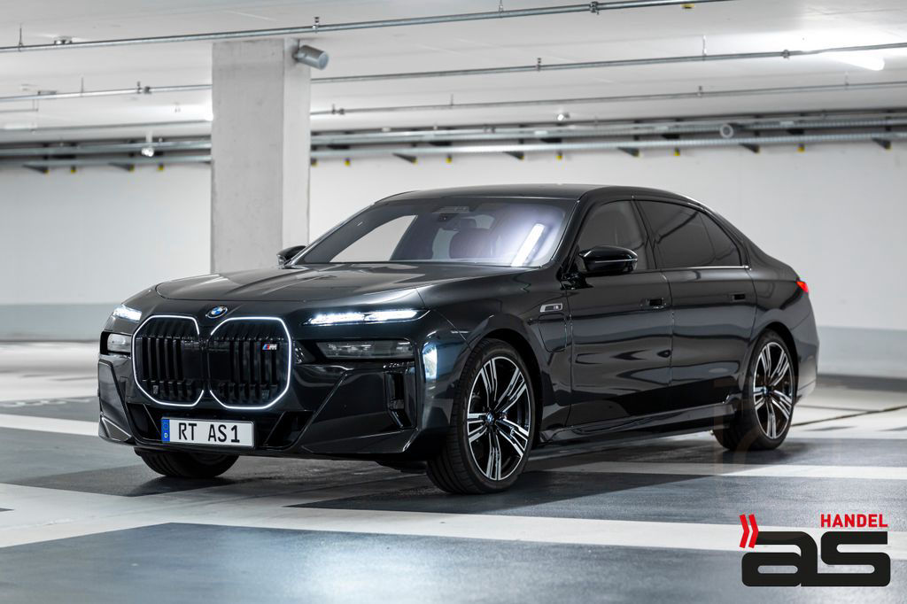 BMW M760 e|Executiv|Connois|Innov|SkyL|Iconic|B&O|21