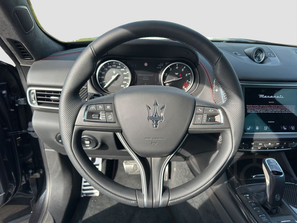 Maserati Levante V8 Trofeo MY23+Pano+Fahrassistenz-Paket