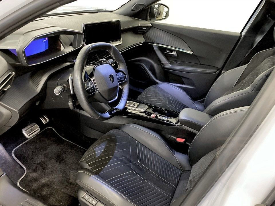 Peugeot 2008 GT 1.2 PT