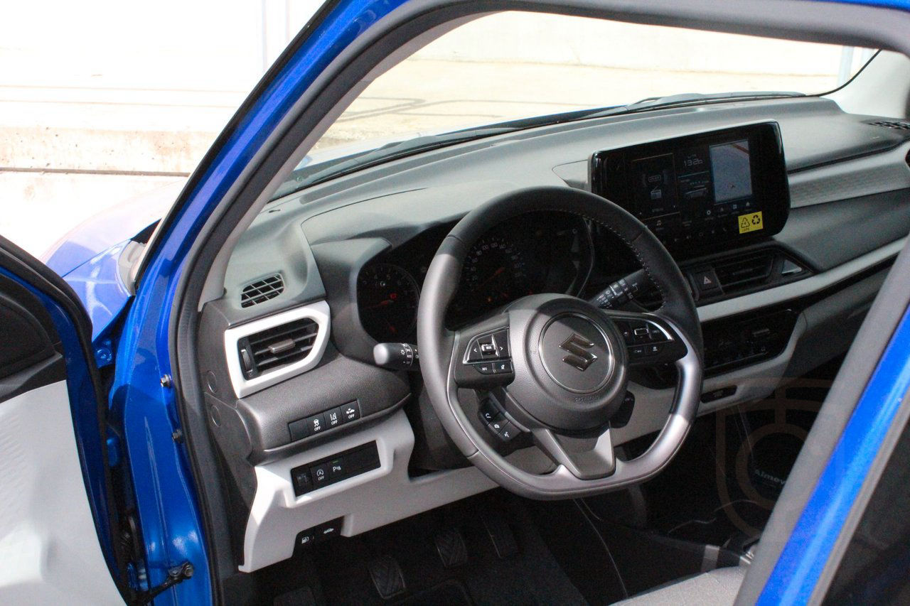 Suzuki Swift Select Hybrid