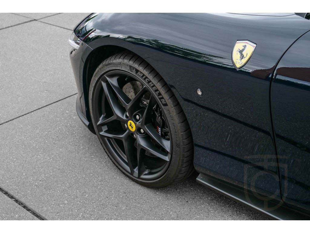 Ferrari Roma Spider *Carbon+LED*MagneRide*JBL*360°*
