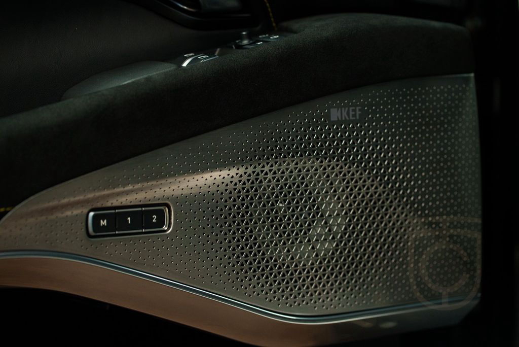 Lotus Emira I4 AUT