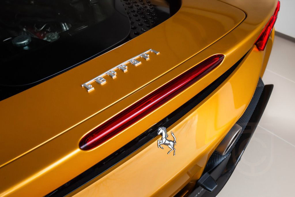 Ferrari SF90 Spider - Giallo Montecarlo