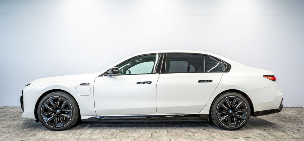 BMW M760 e xDrive °Full Option°