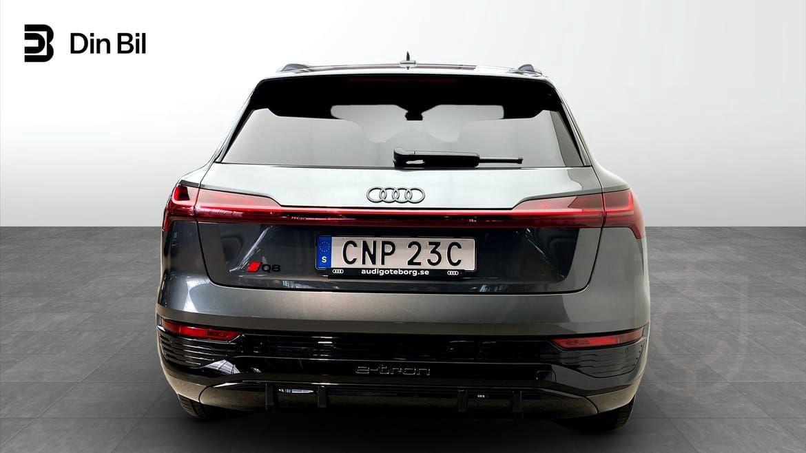 Audi Q8 e-tron 50 e-tron quattro S line Selection