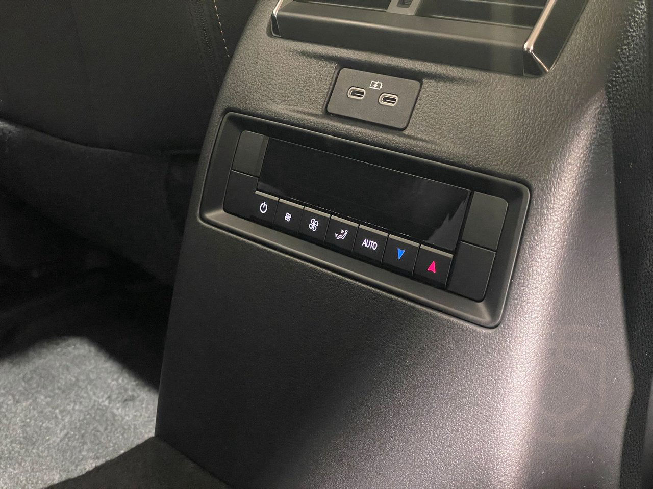 Mazda CX-80 PHEV Exclusive-line AWD Automat / skladový vůz