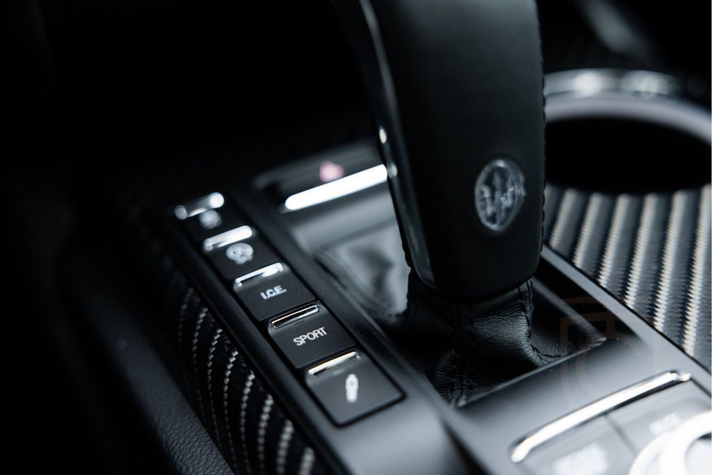 Maserati Ghibli Hybrid GT Edizione Finale | Heated Front