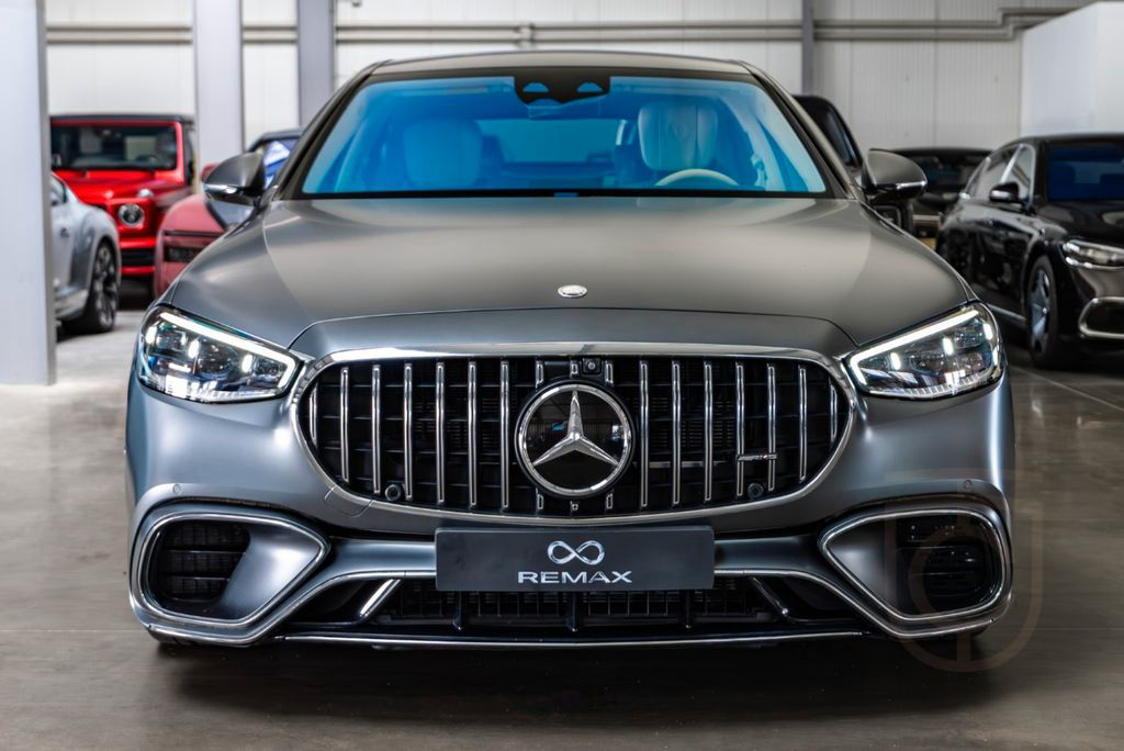 Mercedes-Benz S 63 E AMG Per. Long /Carbon / Only 3720km!