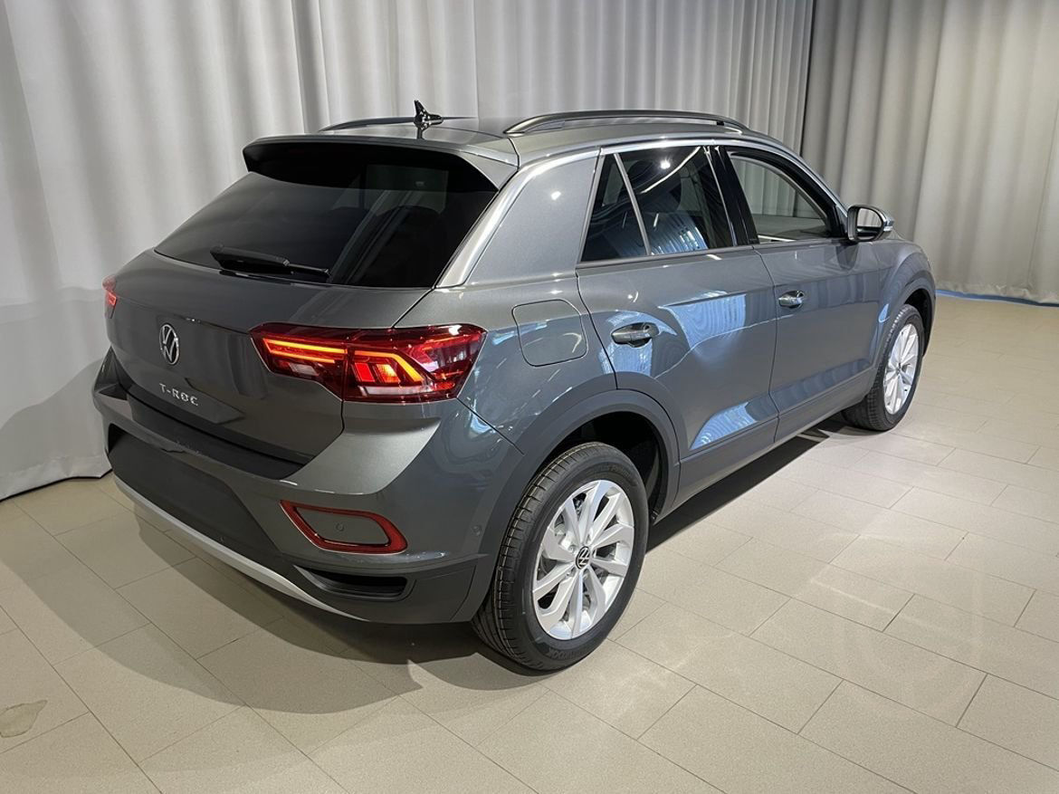 Volkswagen T-Roc LIFE EDITION TSI 150 DSG, 2-zon Klimat