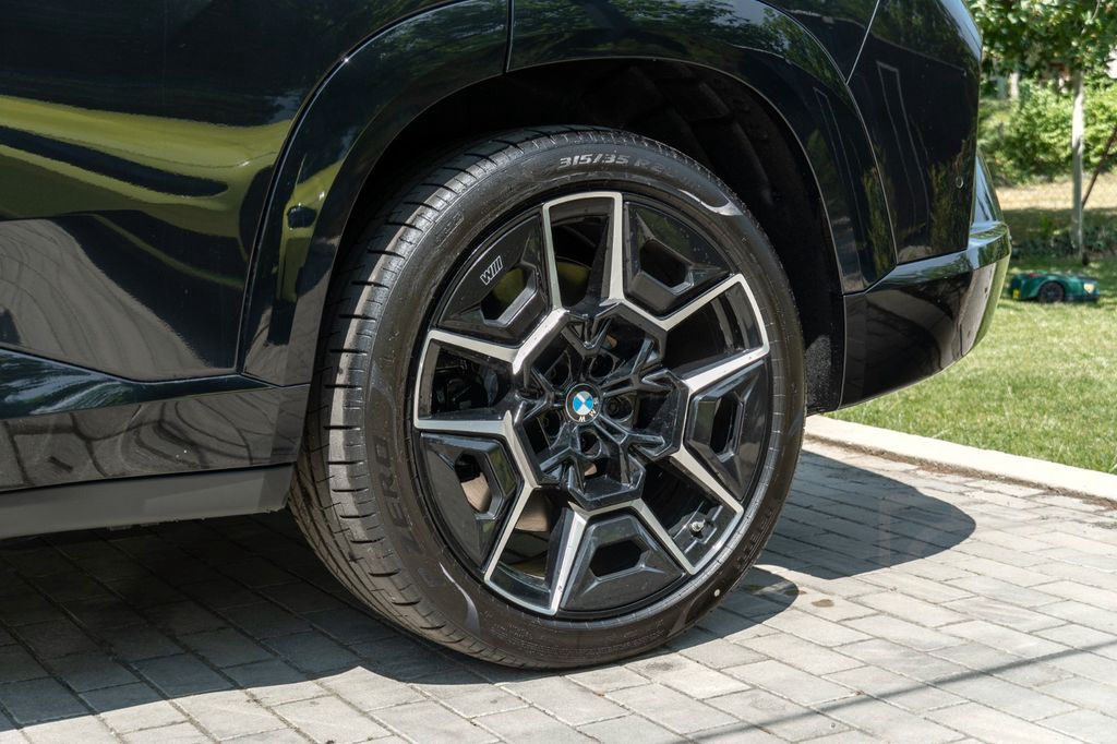BMW XM 50e MASSAGE.SOFTC.DR.ASS.M FAHRWERK.360°.AHK