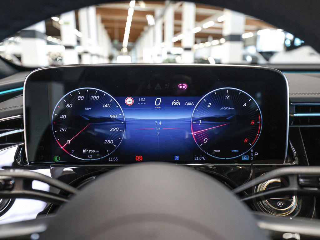 Mercedes-Benz E 450 d T 4M AMG Premium Plus AHK Distr. Screen
