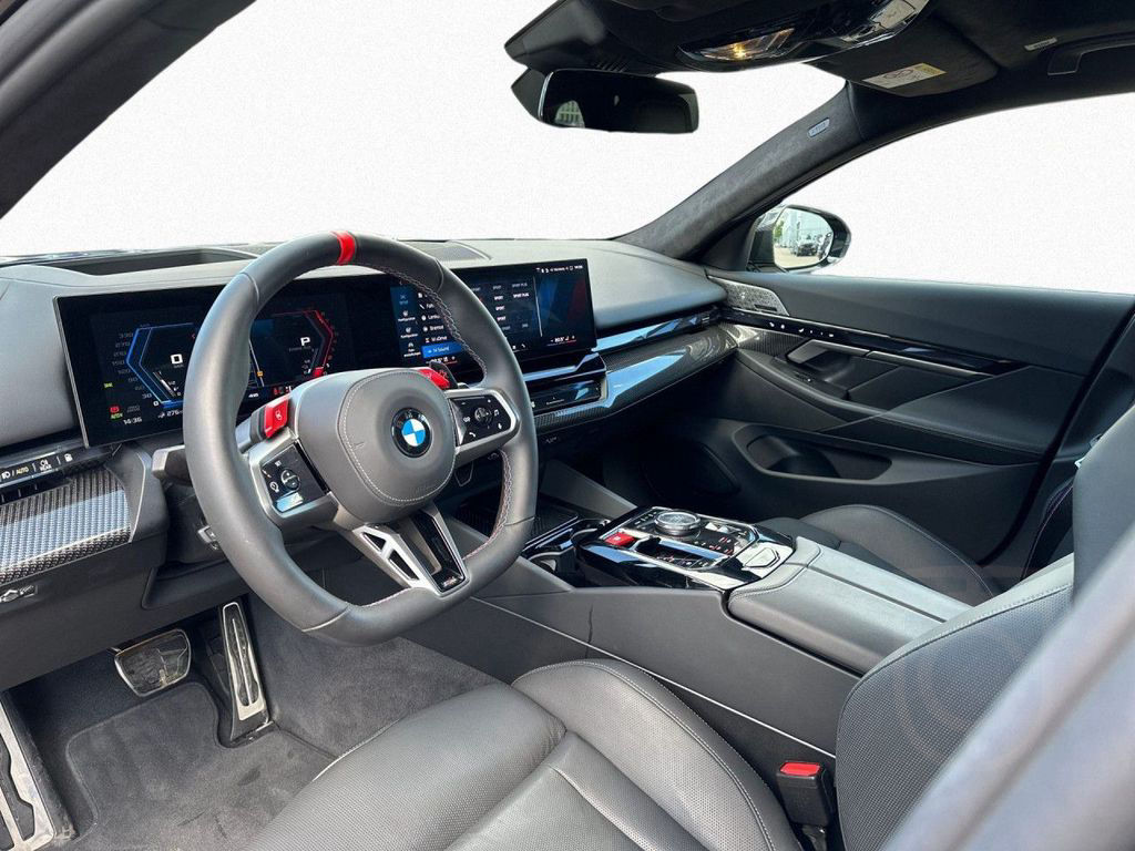 BMW M5 Tour M Driver's HUD B&W AHK 360° PANO CARBON