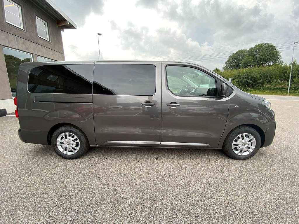 Peugeot Traveller Electric 75kWh | 9-sits