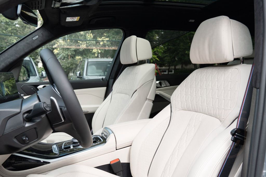 BMW X7 40d M SPORT.SOFTC.LUFTF.PANO.DR.ASS.AHK.5/100