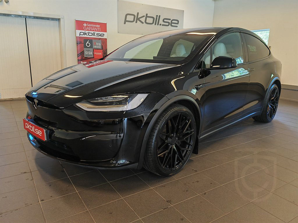 Tesla Model X Plaid