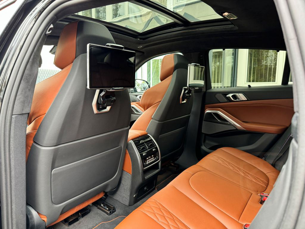 BMW X6 M60i xDrive /M Sitze/Integral/Pan/NP 150.000€