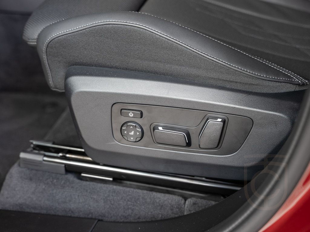 BMW X3 xDrive 30e M Sport AHK PANO H/K HUD ACC 360°