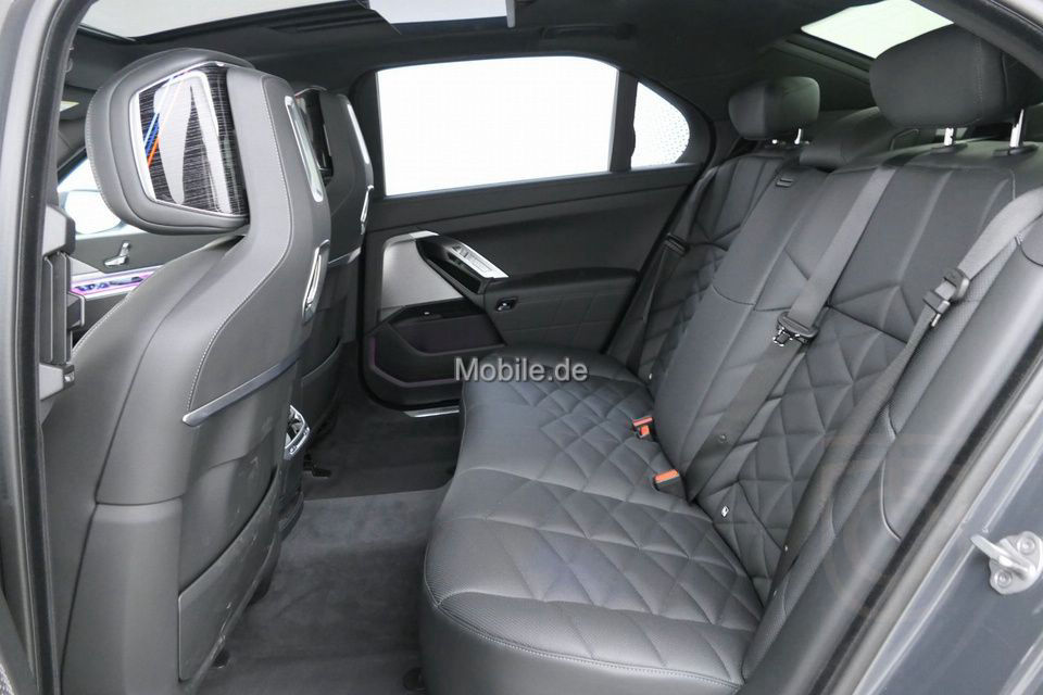 BMW 740d xDrive M Sport 21" Pano Sky Fond TV Sthzg.
