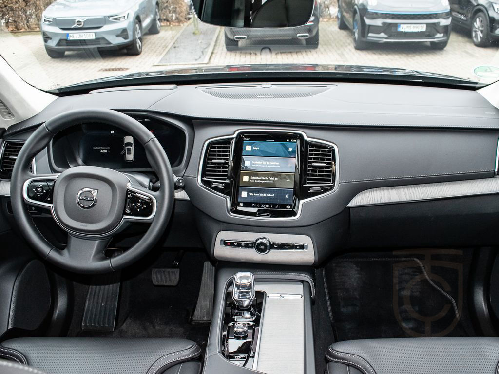 Volvo XC90 T8 AWD Hybrid Ultra Dark AHK