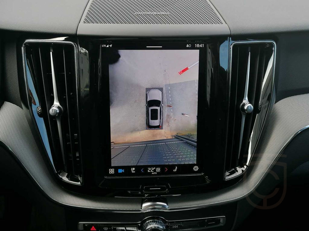 Volvo XC60 T6 AWD Plus Black Edition Recharge
