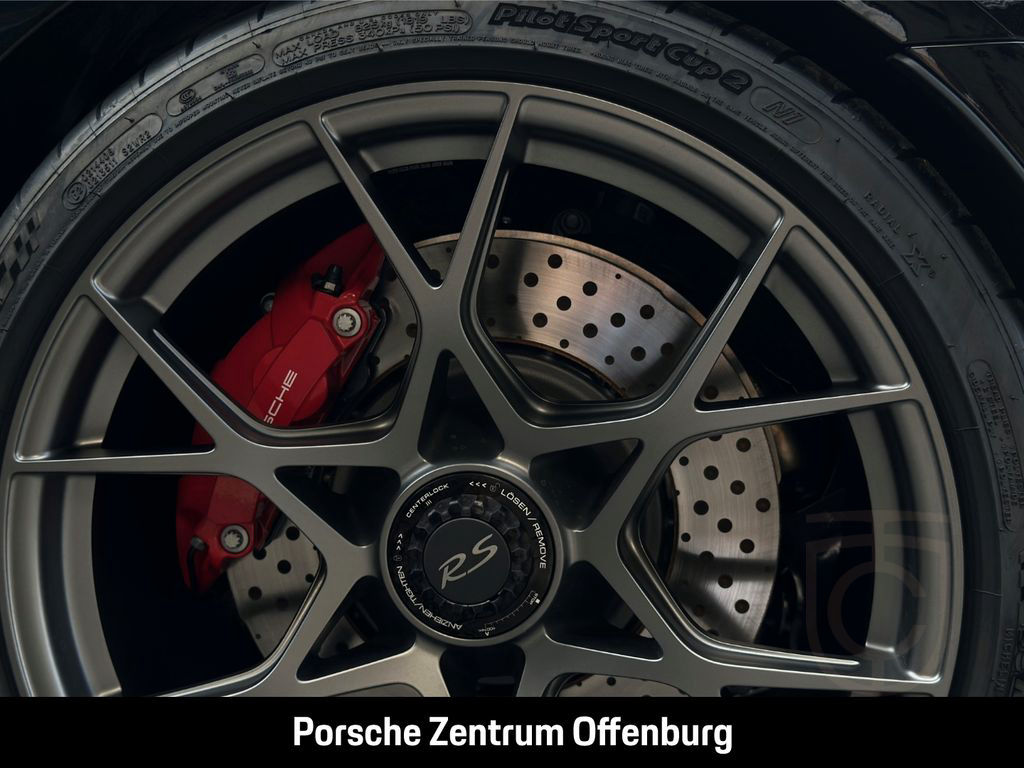 Porsche 718 Spyder RS