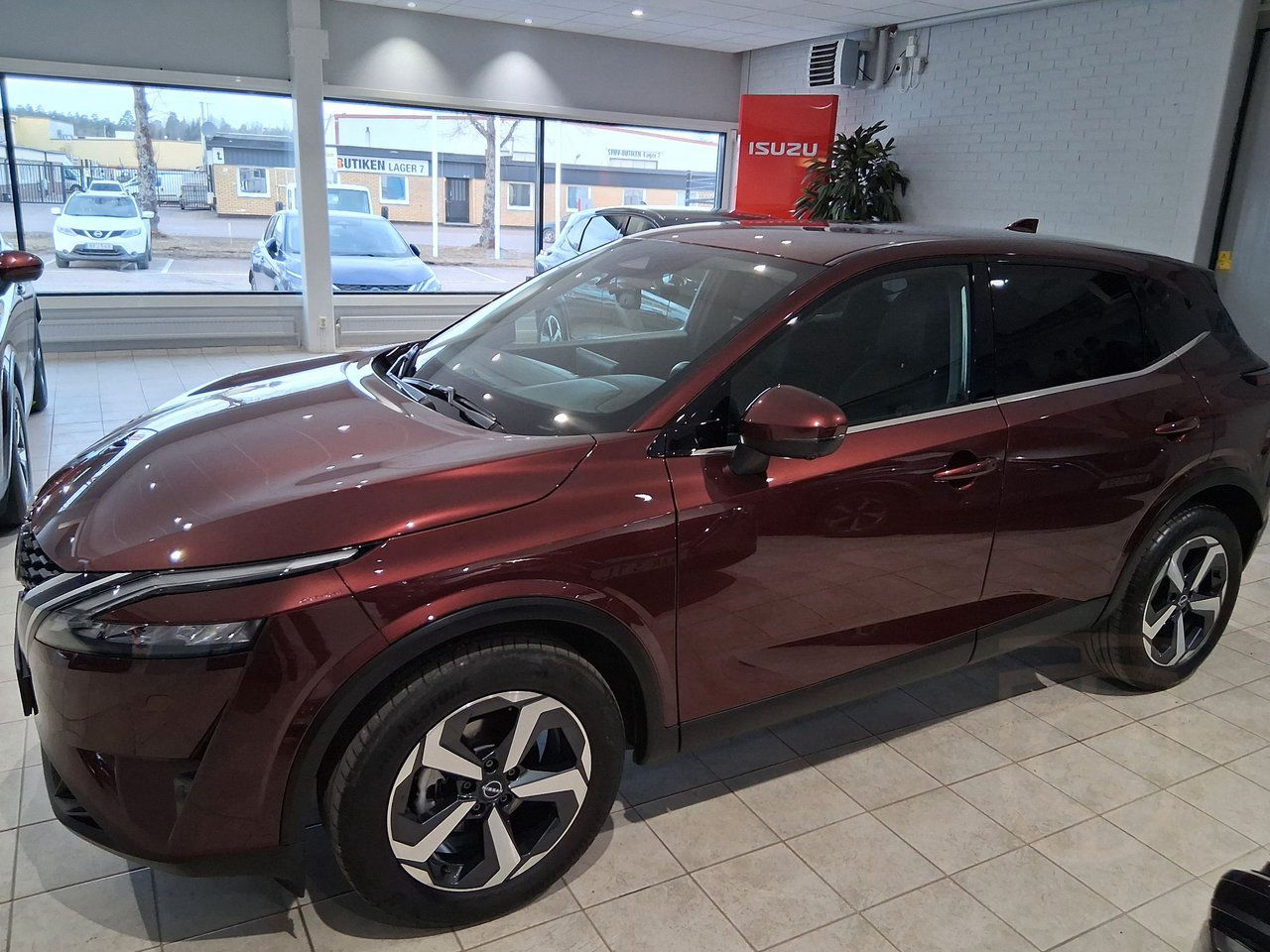 Nissan Qashqai 1.3 DIG-T XTRONIC-CVT N-Connecta