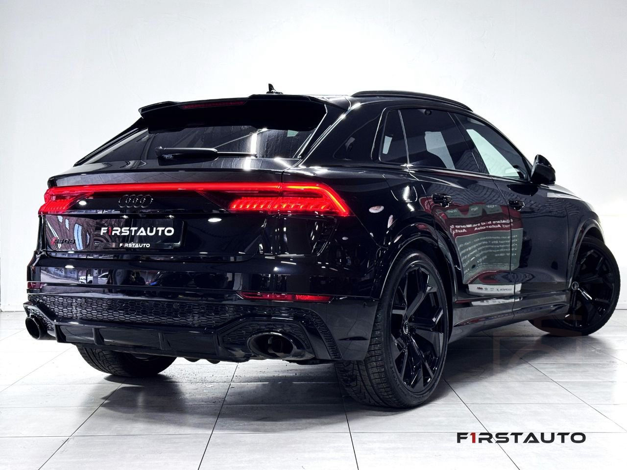 Audi RSQ8