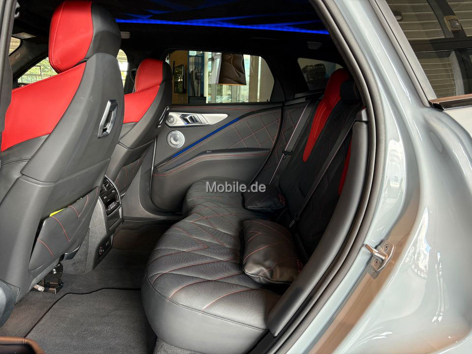 BMW XM 4.4 Label Red M Drivers Package Sport Aut.