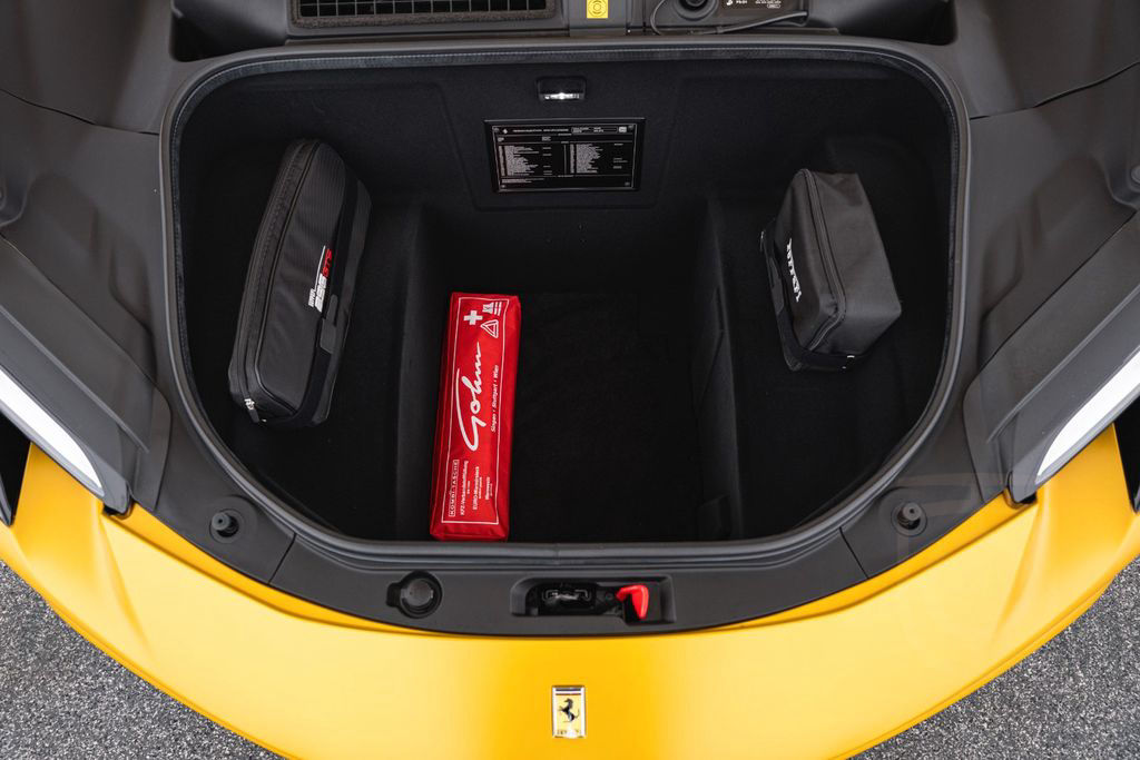 Ferrari 296 GTS