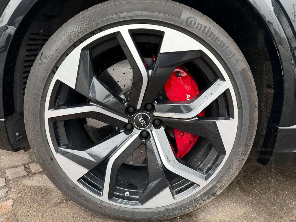 Audi RS Q8 AGA01-27-150tkm/B O/NACHTSICHT/305KMH/STAN