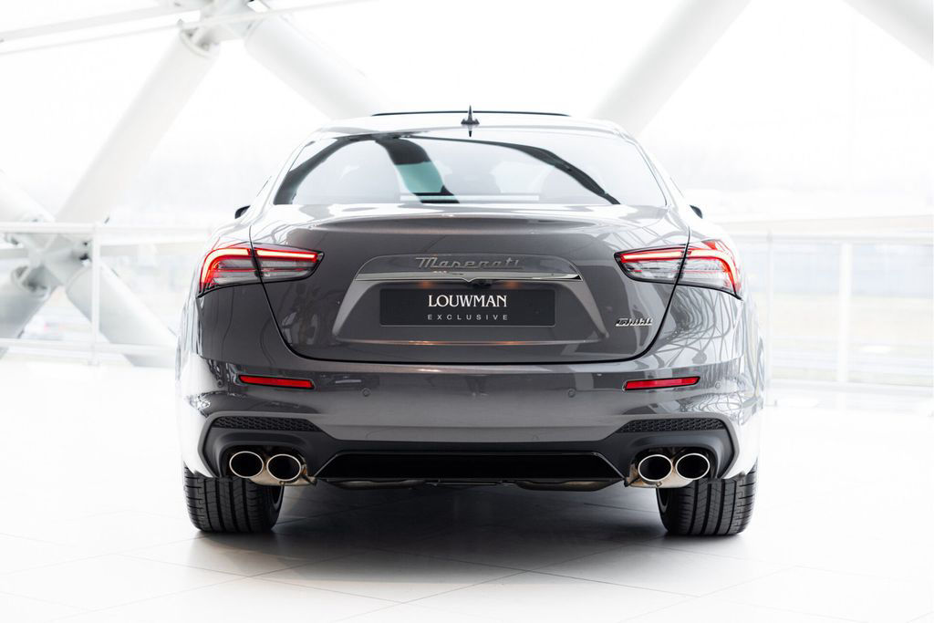 Maserati Ghibli Hybrid GT Edizione Finale | Heated Front