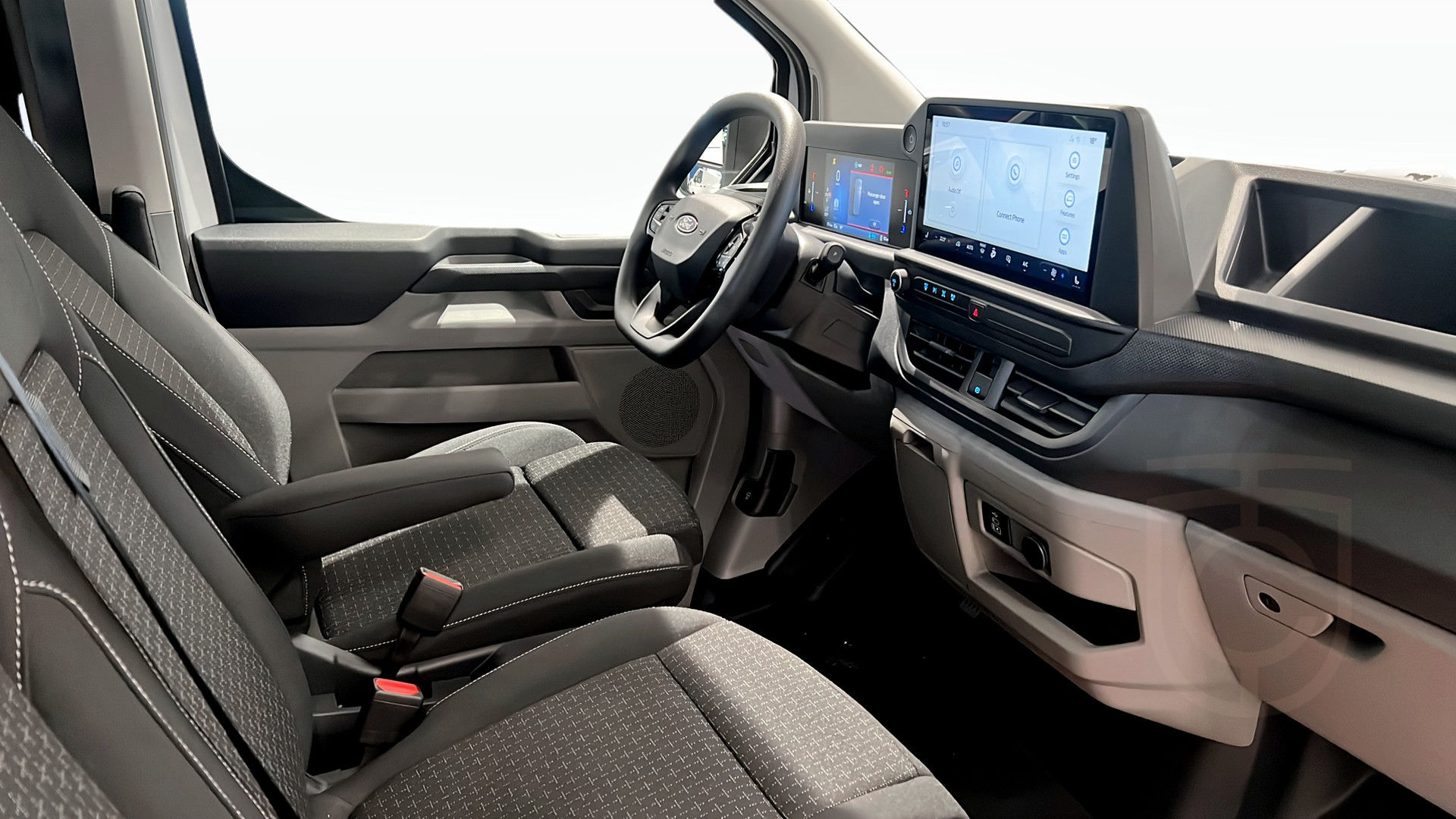 Ford E-Transit Custom 320