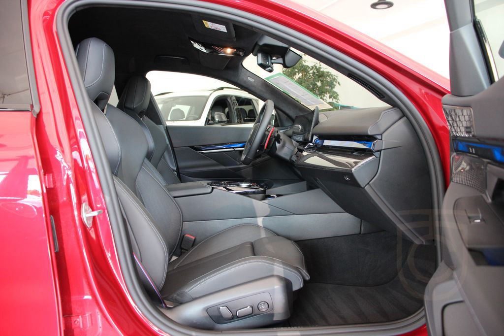 BMW M5 (G90) *A-LED*ACC*360°*LHZ*Ambiente*Memory*SHZ