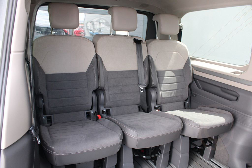 Volkswagen T7 Multivan 2.0 TDI SCR DSG LÜ Edition Life RFK
