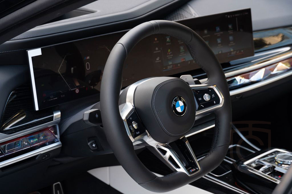 BMW 740d M SPORT.INDIVIDUAL.MASSAGE.SOFTCL.SKY.AHK