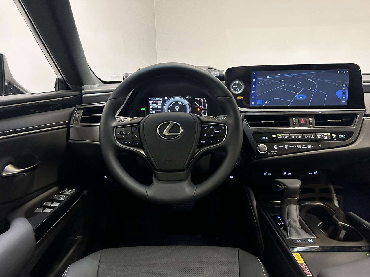 Lexus ES 300h 2.5 E-CVT Limited Edition