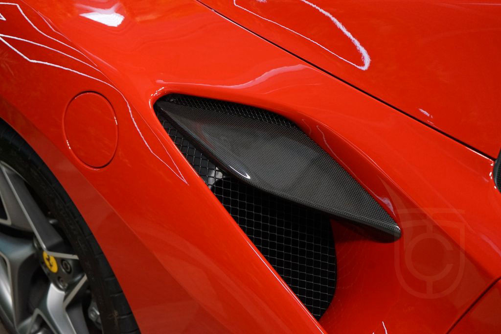 Ferrari F8*SPIDER*LIFT*CARBON*WARRANTY*295.372€ NETTO