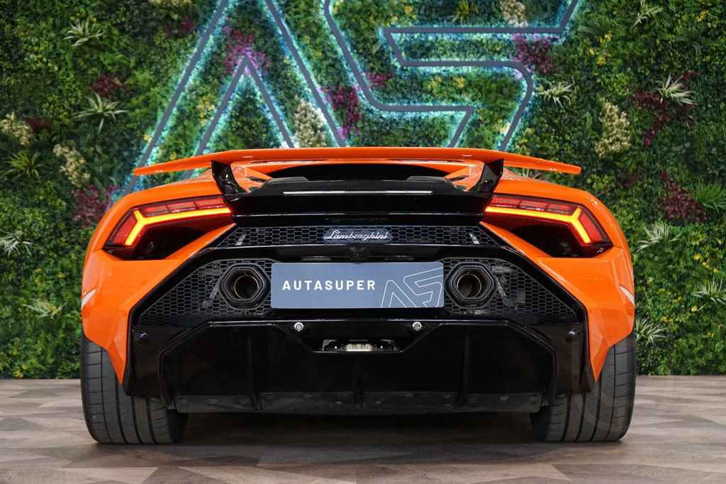 Lamborghini Huracán Tecnica*5.2L V10*RWD*LIFT*265.000€ NETTO