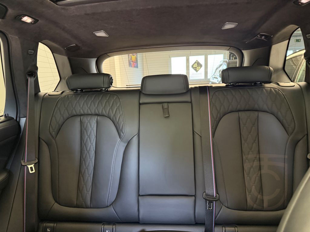 BMW X5 M60 i xDrive*B&W*Sky Lounge*22 Zoll*