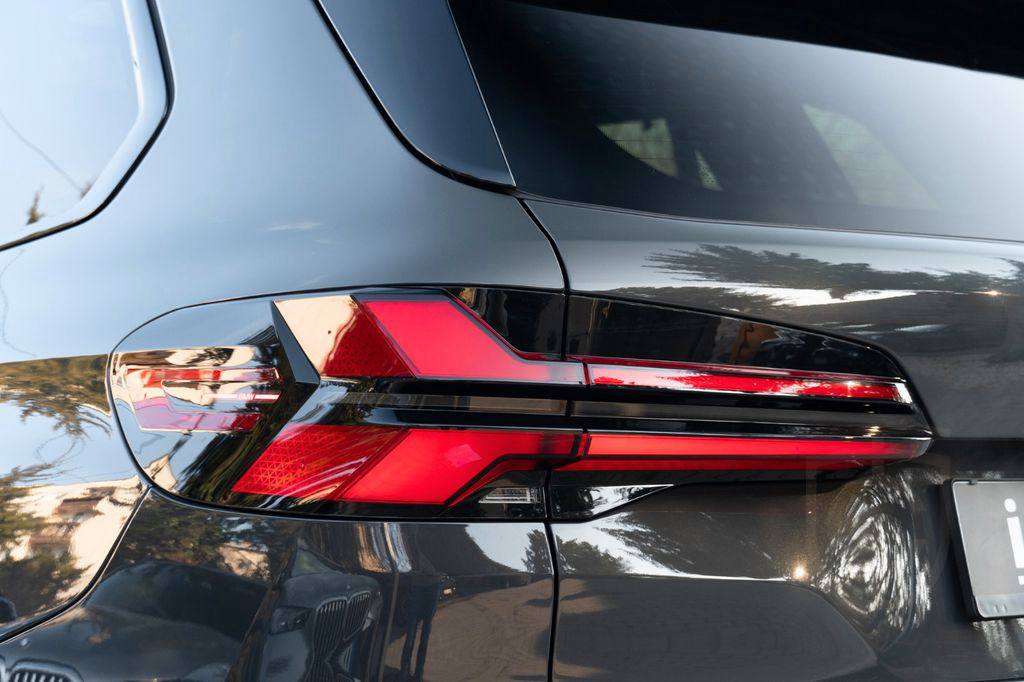 BMW X5 40i M SPORT.PANO.LUFTFE.SOFTC.INDIVIDUAL.22"
