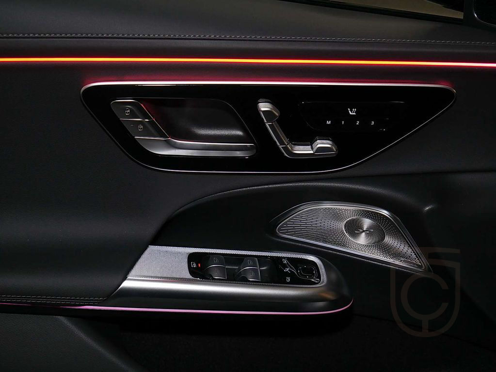 Mercedes-Benz E 450 d 4M T+AMG+DIST.+AHK+PANO+Burmester® 4D+++