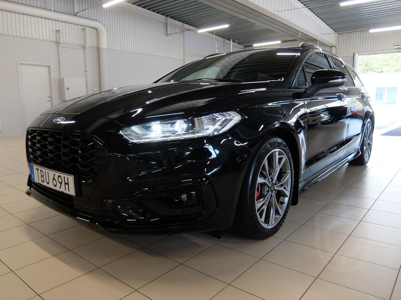 Ford Mondeo Kombi Hybrid ST Line topdriveclub