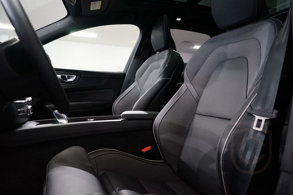Volvo XC60 T6 Ultra Dark